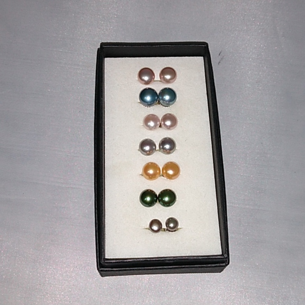 Natural button pearl earring suite